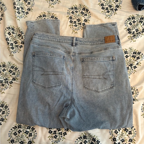 American Eagle Outfitters Denim - American Eagle Mom Straight Jean